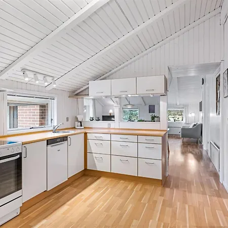 Prázdninový dům Orm - 2-3km From The Sea By Interhome *